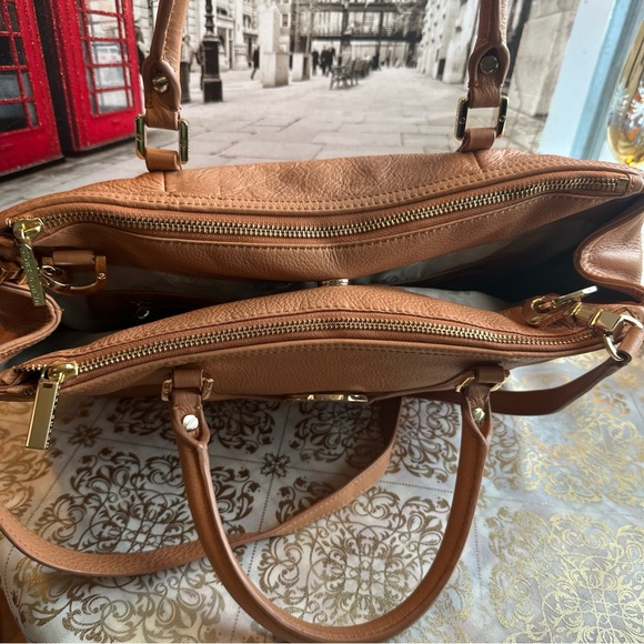 Tory Burch tan pebbled leather Amanda handbag - Picture 9 of 15